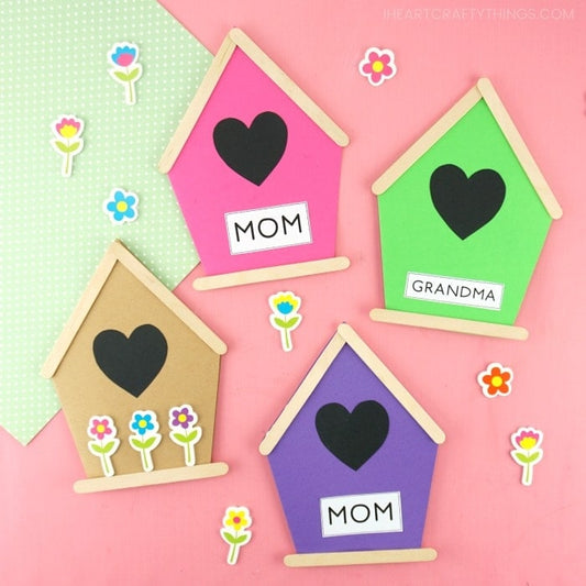 MOTHER’S DAY BIRDHOUSE CARD