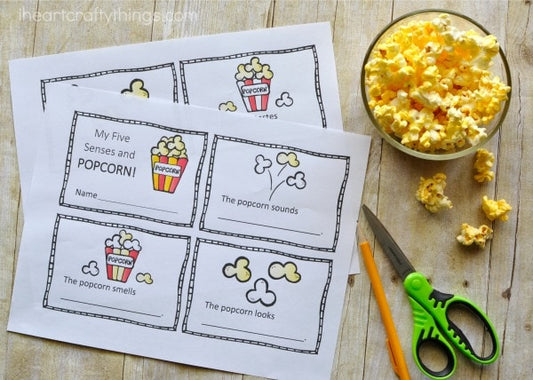 My Five Senses and Popcorn - Preschool Observation Mini Book craft